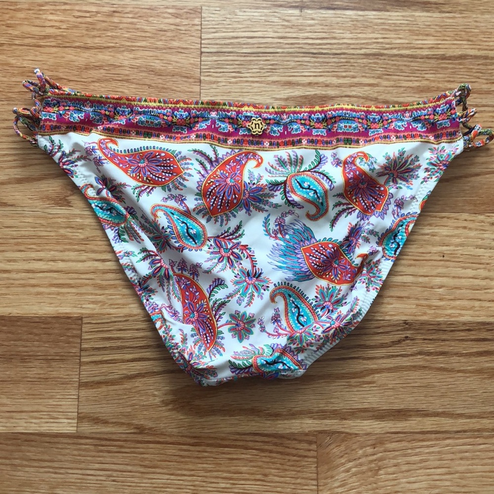 Nanette Lepore bikini - S top, M bottom - Picture 7 of 8